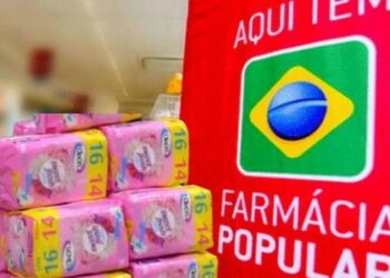 Governo envia 14 milhões de mensagens para ampliar acesso a absorventes gratuitos e reforça cadastro nas UBSs pelo programa de dignidade menstrual.