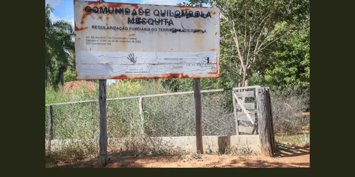 Comunidade quilombola Mesquita, em Goiás, tem território reconhecido pelo Incra e aguarda retirada de fazendeiros. Medida amplia área em 80% e reforça reparação histórica.