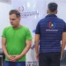 Silvinei Vasques, ex-diretor da PRF, foi preso no Paraguai com passaporte falso e entregue à Polícia Federal na Ponte da Amizade. Condenado a mais de 24 anos, ele havia fugido após romper a tornozeleira eletrônica.