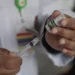 Ministério da Saúde reforça vigilância da Influenza após alerta da OPAS e OMS sobre aumento de casos do vírus H3N2 e do subclado K no hemisfério norte.