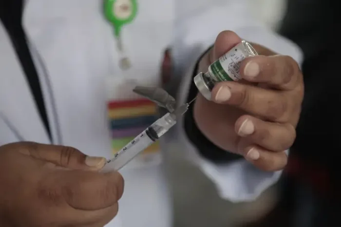 Ministério da Saúde reforça vigilância da Influenza após alerta da OPAS e OMS sobre aumento de casos do vírus H3N2 e do subclado K no hemisfério norte.