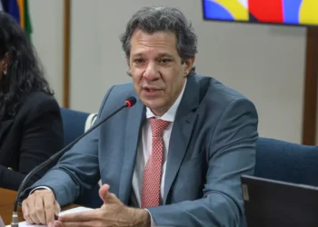 Fernando Haddad propôs que o Banco Central assuma a fiscalização dos fundos de investimento no Brasil, atualmente sob responsabilidade da CVM, citando impactos nas contas públicas.