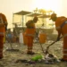 Limpeza do Réveillon no Rio recolheu 1.250 toneladas de lixo, sendo 650 em Copacabana. Comlurb mobilizou mais de 5 mil garis e entregou praias limpas ainda pela manhã.