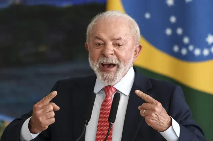 Lei sancionada por Lula autoriza pagamento retroativo de anuênios, triênios e outros direitos de servidores suspensos na pandemia.