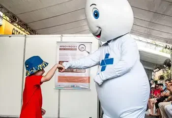 Maranguape (CE) e Nova Lima (MG) iniciam vacinação-piloto contra dengue com dose única do Instituto Butantan; estudos apontam alta eficácia e redução de casos graves.