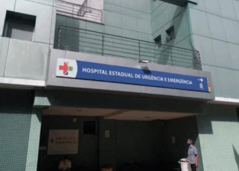 Uma fiscalização do Conselho Regional de Enfermagem do Espírito Santo (Coren-ES) no Hospital Estadual de Urgência e Emergência (HEUE), antigo Hospital São Lucas, em Vitória, terminou em confusão e mobilização da Polícia Militar na sexta-feira (23).