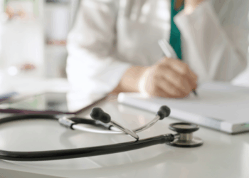 Ebserh lança edital de concurso médico com 152 vagas e ampla oferta de especialidades