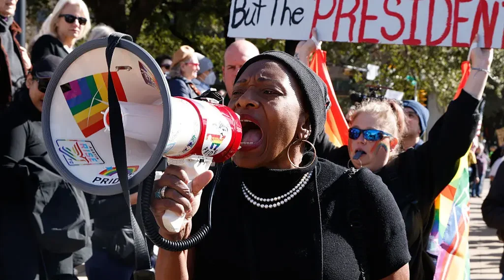 Minneapolis e outras cidades dos EUA protestam contra morte de Renee Nicole Good