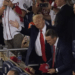 Protesto e vaias abafam discurso de Trump em evento público