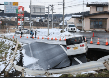 Sismo de 6,4 graus provoca feridos e danos leves no Japão