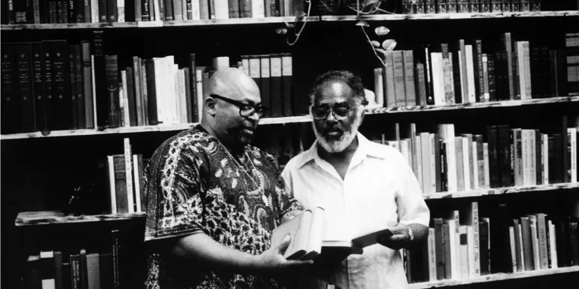 Livro “Teatro Experimental do Negro: testemunhos e ressonâncias” resgata a trajetória do TEN, fundado por Abdias Nascimento, e destaca seu papel na valorização do protagonismo negro no teatro brasileiro.