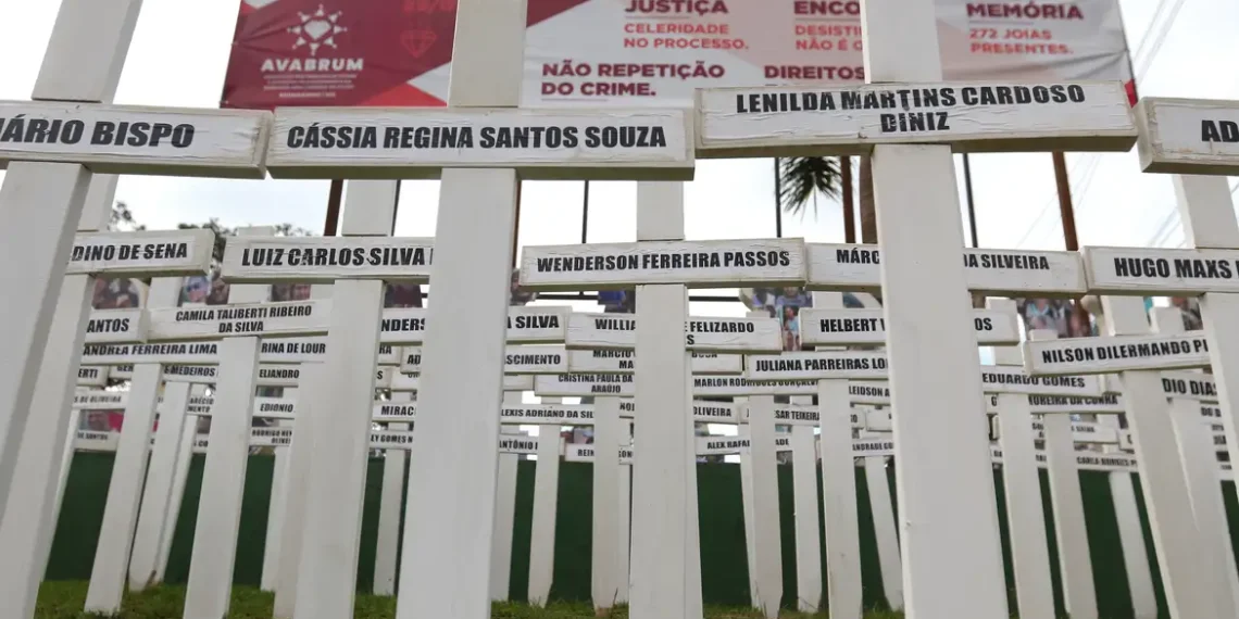 Sete anos após a tragédia de Brumadinho, que matou 272 pessoas, familiares ainda aguardam responsabilização criminal e justiça pelo rompimento da barragem da Vale.