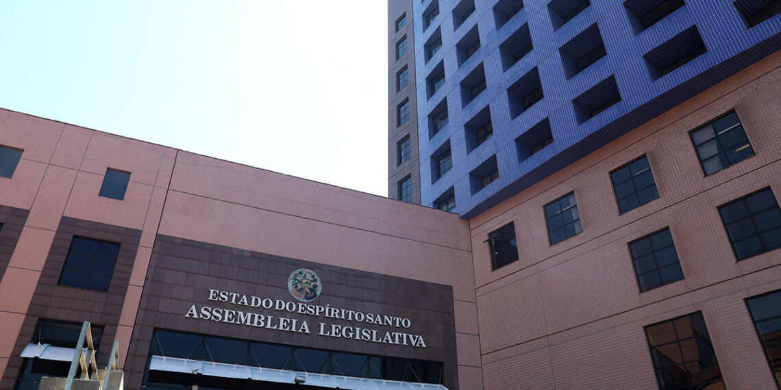 A Assembleia Legislativa do Espírito Santo retoma o atendimento ao público das 7h às 19h a partir de segunda-feira (2), com a volta das atividades parlamentares após o recesso.