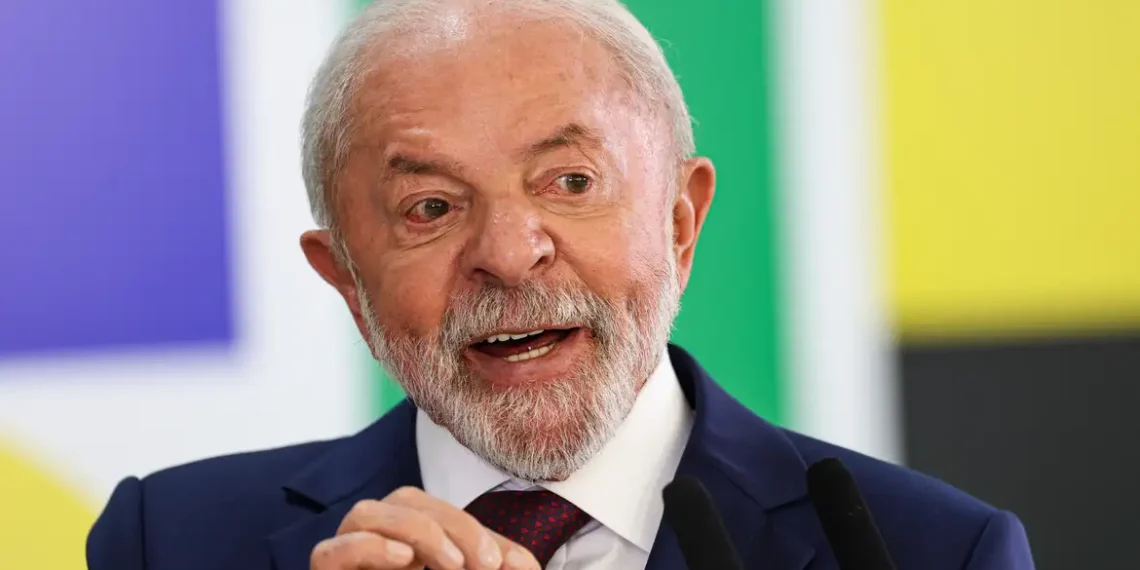 Lula sanciona o Orçamento de 2026 com 26 vetos, incluindo reajuste do Fundo Partidário. Texto prevê R$ 6,5 trilhões em despesas, superávit primário e regras para emendas.