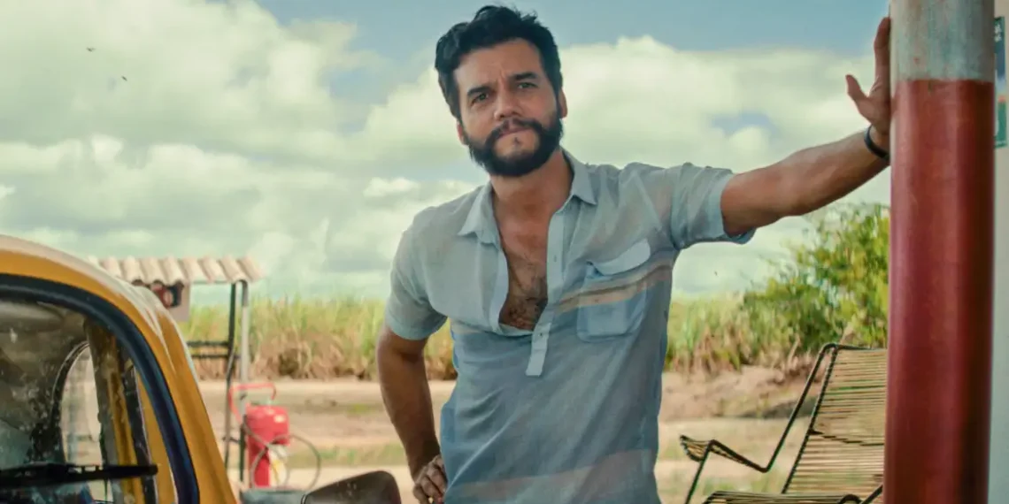 Filme brasileiro"O Agente Secreto" vence duas categorias no Globo de Ouro, incluindo Melhor Filme em Língua Não Inglesa e Melhor Ator para Wagner Moura, marcando uma noite histórica para o cinema nacional.