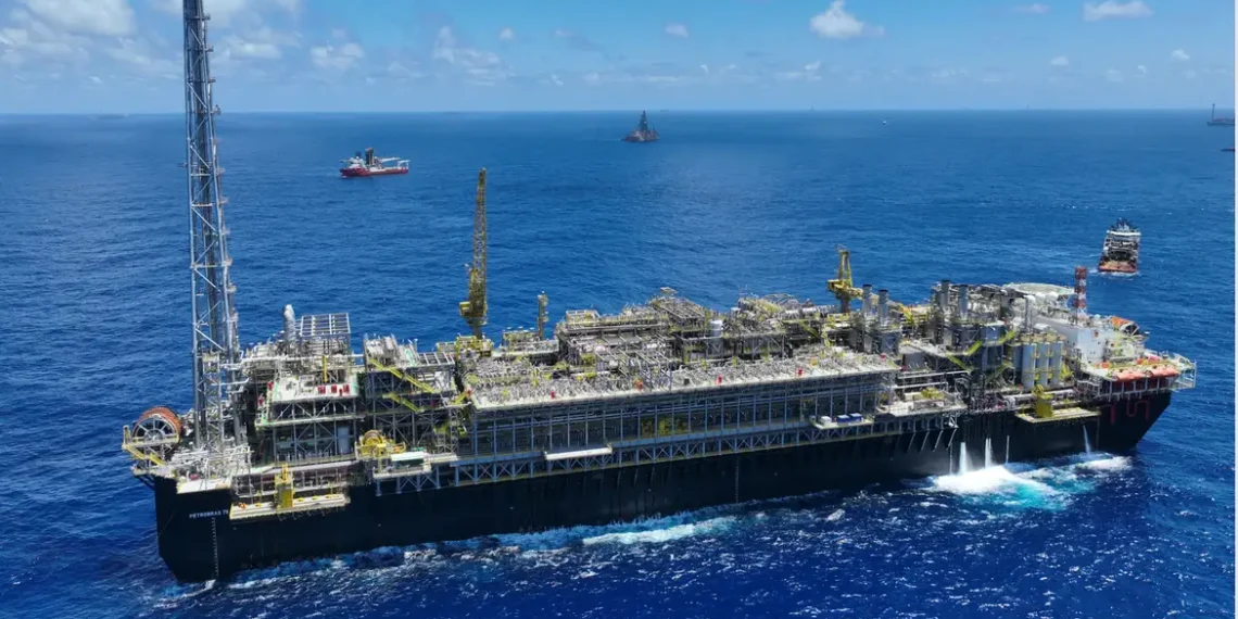 Petrobras inicia produção da plataforma P-78 no Campo de Búzios. Unidade amplia produção de petróleo e gás e fortalece o abastecimento nacional.