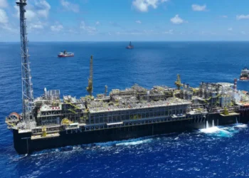 Petrobras inicia produção da plataforma P-78 no Campo de Búzios. Unidade amplia produção de petróleo e gás e fortalece o abastecimento nacional.