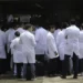 Ebserh recebe inscrições até 30 de janeiro para concurso na área médica com 152 vagas em hospitais universitários federais e salários que chegam a R$ 19 mil.