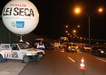 O Brasil passa a celebrar, em 19 de junho, o Dia Nacional da Lei Seca. Lei sancionada por Lula reconhece avanços na redução de acidentes e na segurança no trânsito.