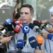 Médico confirma que Jair Bolsonaro sofreu traumatismo craniano leve após queda em cela da PF. Exames descartaram necessidade de intervenção cirúrgica.