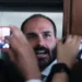 Polícia Federal ordena retorno de Eduardo Bolsonaro ao cargo de escrivão após perda do mandato de deputado federal por faltas na Câmara.