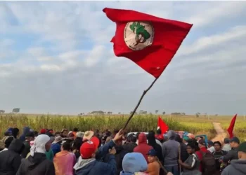 O presidente Lula participa nesta sexta-feira (23) do encerramento do 14º Encontro Nacional do MST, em Salvador, que discute reforma agrária e agricultura familiar.