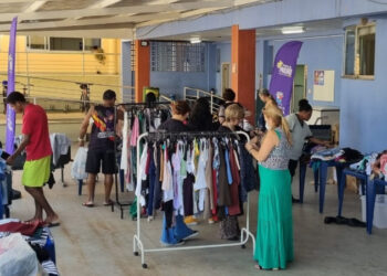 O projeto Cabide Solidário inicia as ações de 2026 em Santo Antônio, Vitória, oferecendo roupas, calçados e itens essenciais para a população em situação de vulnerabilidade.