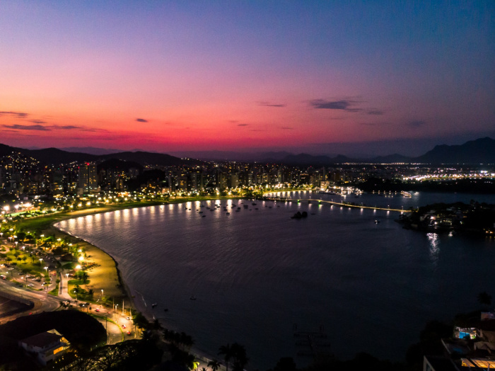 Vitória é a cidade mais competitiva do Sudeste e ocupa o segundo lugar no ranking nacional de competitividade dos municípios em 2025, segundo estudo do CLP.