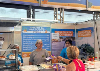 Prefeitura de Vitória realiza ação na Arena de Verão 2026 para orientar mulheres sobre violência doméstica, divulgar serviços de acolhimento e fortalecer a rede de proteção.