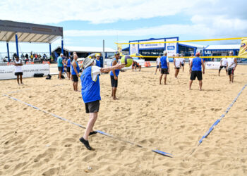 Arena de Verão 2026 inicia atividades esportivas na praia de Camburi, com mais de 50 modalidades e programação diária até 25 de janeiro.