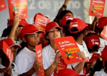 MDS retoma cofinanciamento das ações de erradicação do trabalho infantil em 2025, com investimento anual de R$ 79,8 milhões e foco na reconstrução de dados e da proteção social.
