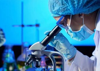 Projetos sobre tratamento do zumbido no ouvido e gestão em saúde são premiados pela Ebserh em programas de iniciação científica e tecnológica realizados em hospitais universitários.