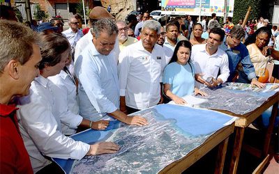 Governo federal autoriza obras de contenção de encostas em Salvador com recursos de R$ 60 milhões do Novo PAC, beneficiando nove bairros da capital baiana.