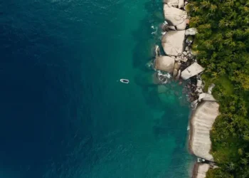 TV Brasil exibe neste domingo o documentário Mar Brasileiro, que apresenta iniciativas de preservação ambiental e conscientização sobre a proteção da costa brasileira.