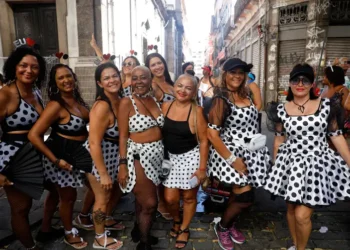 Riotur divulga a programação dos dez megablocos do Circuito Preta Gil no Carnaval 2026, com desfiles no centro do Rio a partir de 24 de janeiro.