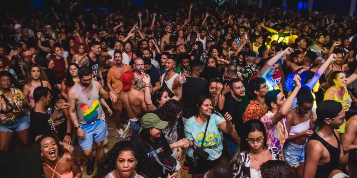 Blocos LGBTQIA+ do Rio de Janeiro anunciam programação do carnaval 2026 com foco em diversidade, segurança, inclusão social e sustentabilidade.