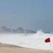 Rio tem novo alerta de ressaca neste fim de semana. Ondas podem chegar a 3 metros e banho de mar não é recomendado, segundo a Marinha e a prefeitura.