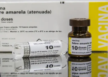 Moradores de São Paulo que receberam dose fracionada da vacina contra febre amarela em 2018 devem procurar uma UBS para completar a imunização com a dose padrão.
