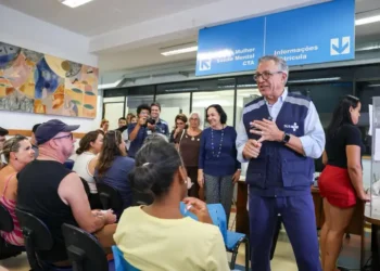 O SUS iniciará em fevereiro a vacinação de profissionais da saúde contra a dengue com a vacina Butantan-DV, de dose única e tecnologia 100% nacional, desenvolvida pelo Instituto Butantan.
