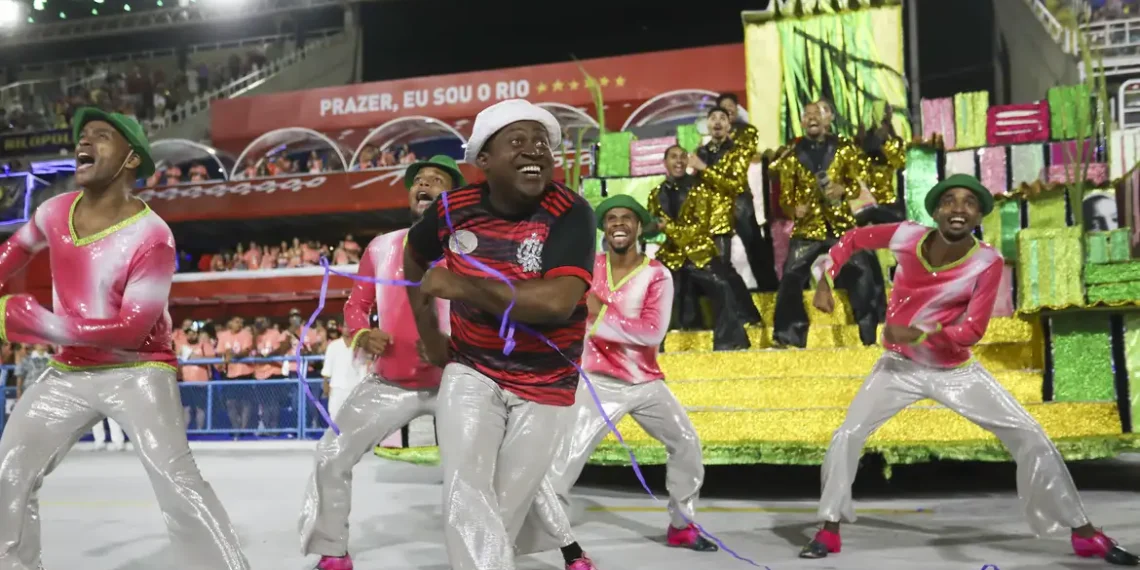 TV Brasil exibe ao vivo os desfiles da Série Prata do Carnaval do Rio, direto da Intendente Magalhães, nos dias 15 e 16, com exclusividade na TV e no YouTube.