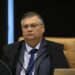 Flávio Dino determina a suspensão de penduricalhos que ultrapassam o teto constitucional de R$ 46,3 mil e exige revisão dos pagamentos em até 60 dias nos Três Poderes.