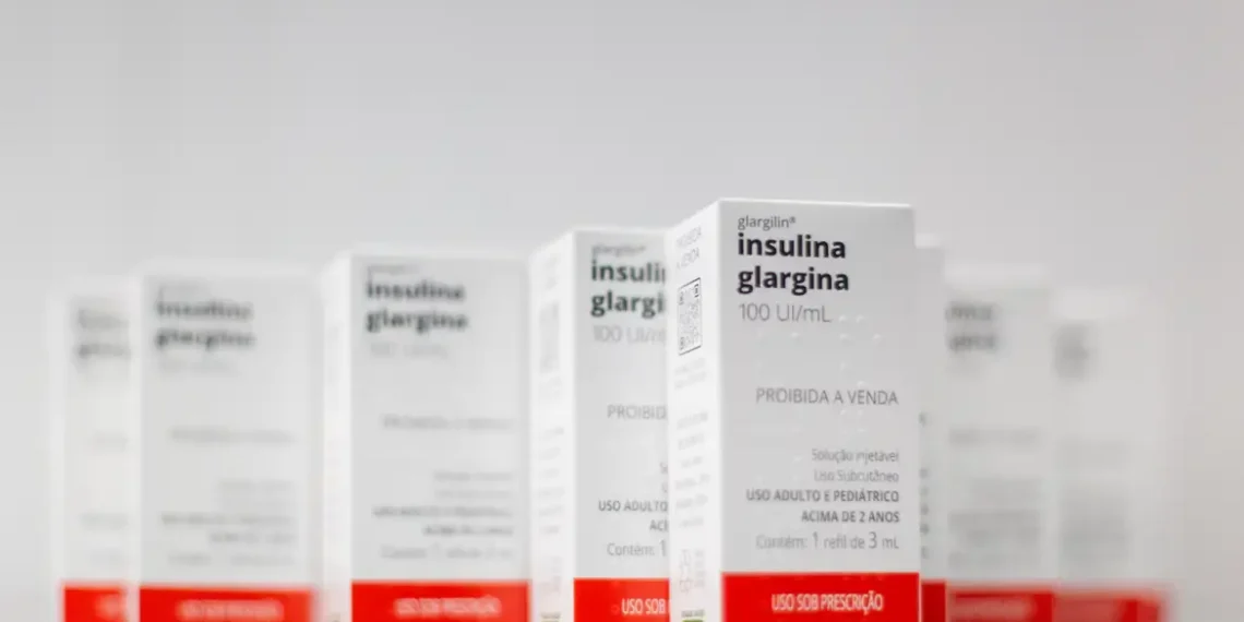 Ministério da Saúde inicia projeto para substituir insulina humana pela glargina no SUS, medicamento mais moderno que pode atender mais de 50 mil pessoas.