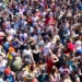 Saiba como aproveitar o carnaval com segurança. Confira dicas para proteger o celular, evitar golpes, cuidar da saúde e garantir uma folia tranquila.