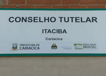 Bebê de 4 meses é internada com traumatismo craniano em Cariacica (ES). Polícia investiga se pai arremessou a criança durante discussão com a mãe.