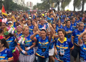 Carnaval 2026 no Rio tem Fervo da Lud, Orquestra Voadora e Banda de Ipanema nesta terça-feira (17). Veja a programação completa dos blocos.