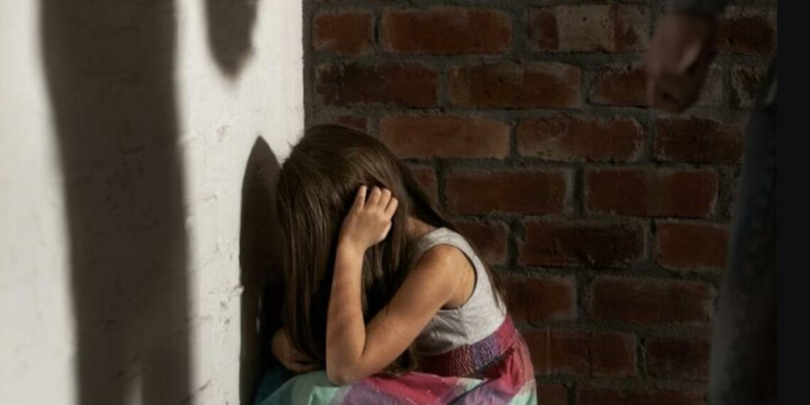Casos de crimes sexuais contra crianças e adolescentes cresceram mais de 60% no Espírito Santo e motivam debate na Assembleia Legislativa.