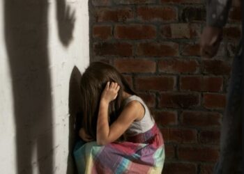 Casos de crimes sexuais contra crianças e adolescentes cresceram mais de 60% no Espírito Santo e motivam debate na Assembleia Legislativa.