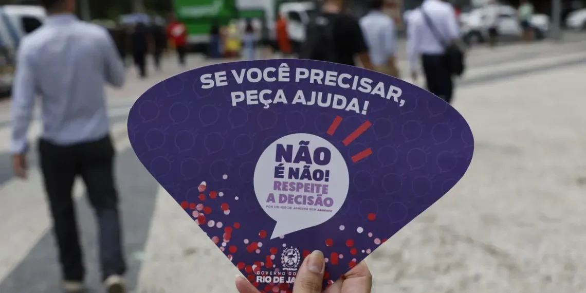 Governo do Rio lança campanha “Não é Não! Respeite a Decisão” para combater o assédio no Carnaval, com capacitação de profissionais, parcerias e ações de conscientização em toda a cidade.