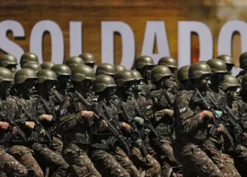 Mulheres de 18 anos selecionadas para o Serviço Militar Inicial Voluntário Feminino 2025 devem comparecer até sexta-feira para a seleção complementar. Etapa inclui exames, entrevistas e avaliação física nas Forças Armadas.