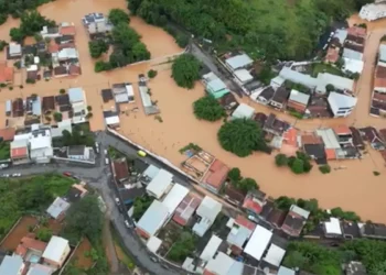 Banco do Brasil anuncia pacote emergencial com doações, crédito e renegociação de dívidas para vítimas das chuvas na Zona da Mata mineira.